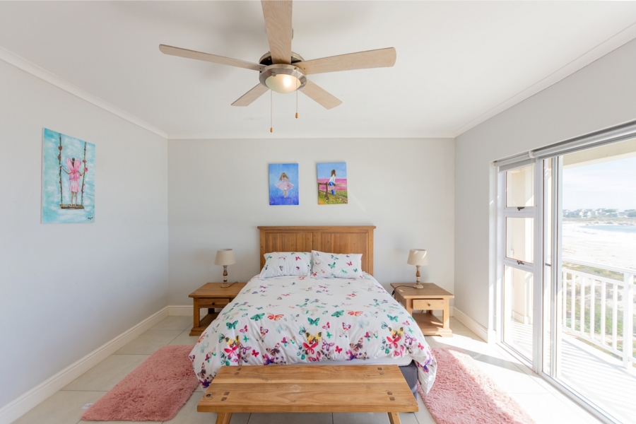 4 Bedroom Property for Sale in Britannia Bay Western Cape